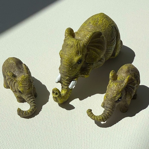 Decor 🐘 3PC Elephant Hug Baby Resin Figurine Set – Cute Miniature Home Décor - Picture 3 of 16